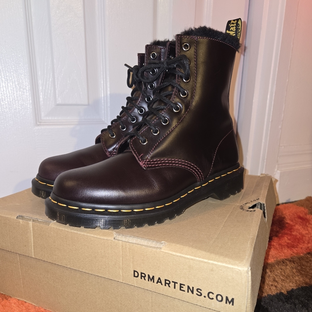 NWOT Dr. Martens 1460 Serena Faux Fur Lined in Atlas Oxblood Color Size 8